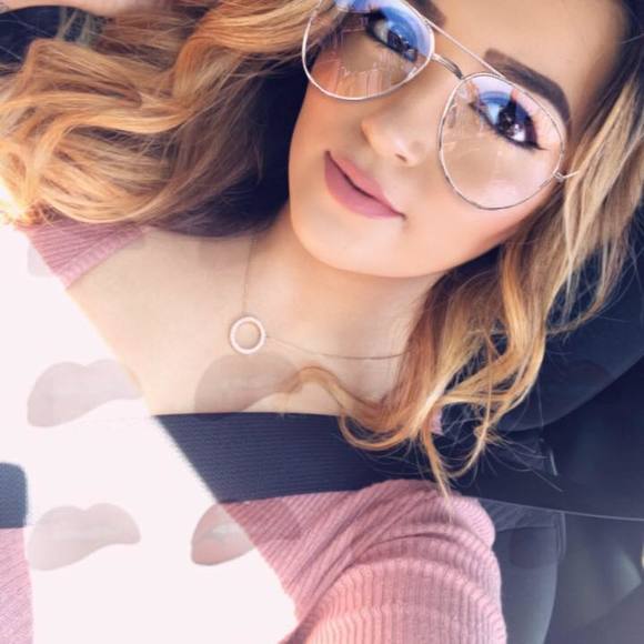 Meet your Posher, Francia - Picture 1 of 1